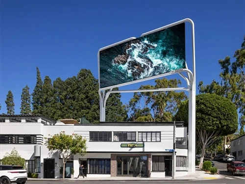 Smart Cities And DOOH: How IoT-Connected Outdoor Fixed LED Displays Are Resha...
